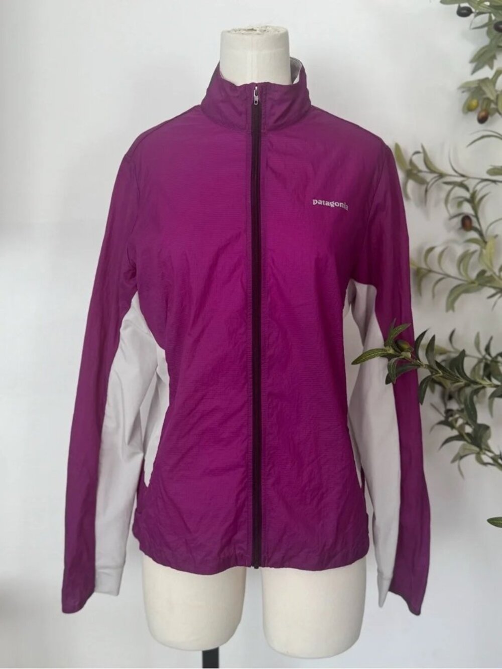Patagonia Lightweight Windbreaker Jacket Purple White Full Zip Outdoor Hiking